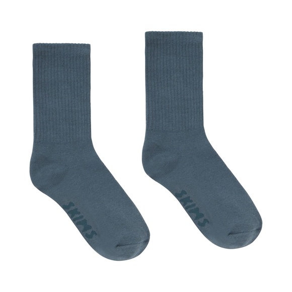 SKIMS Accessories - SKIMS CREW SOCKS in KYANITE Size Small NEW